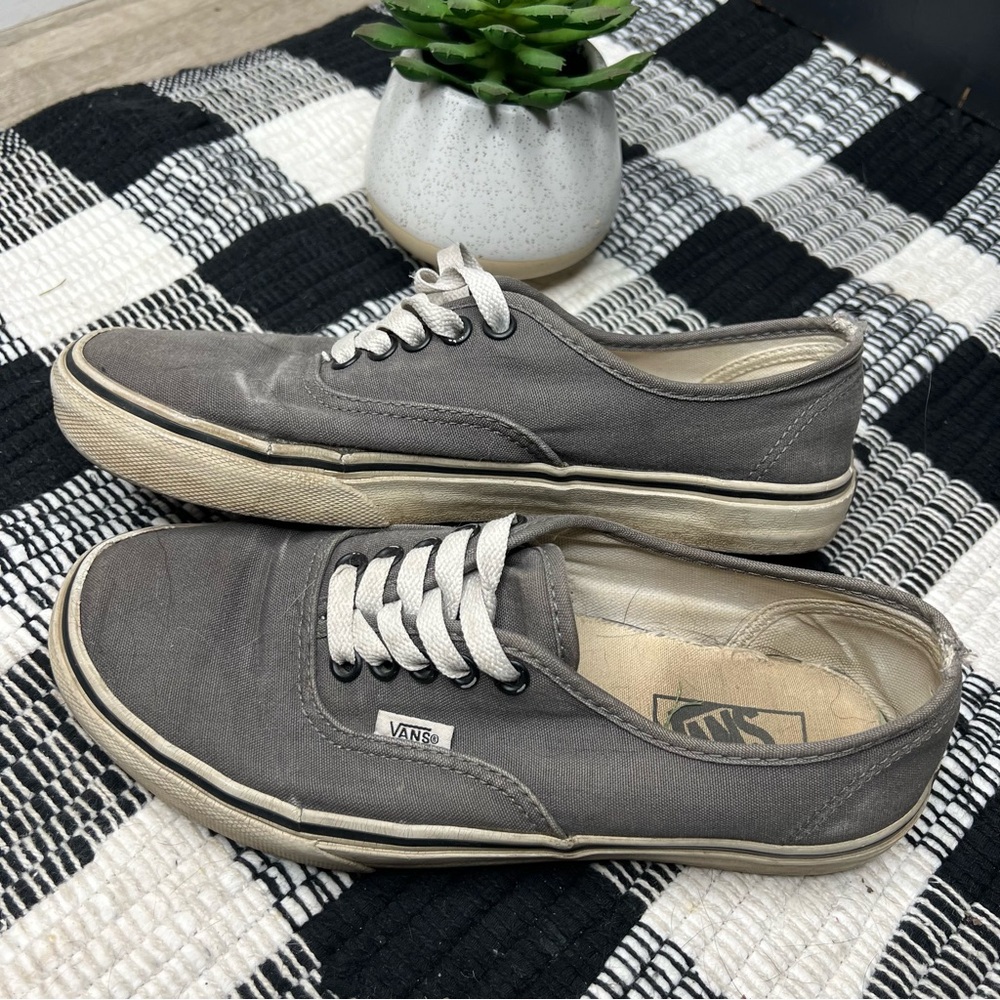 Women’s Grey Vans